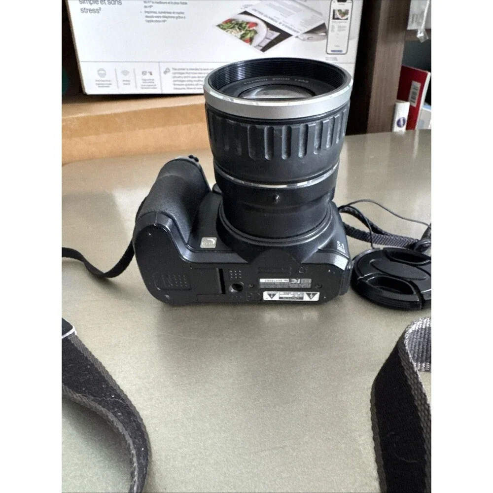 Fujifilm FinePix S5200 5.1MP Digital Camera - Y2K Digicam - Tested + 1GB xD Card